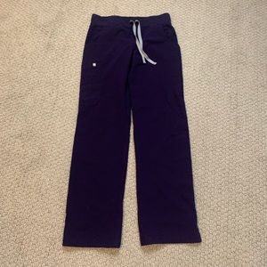 Women’s Figs scrub pants